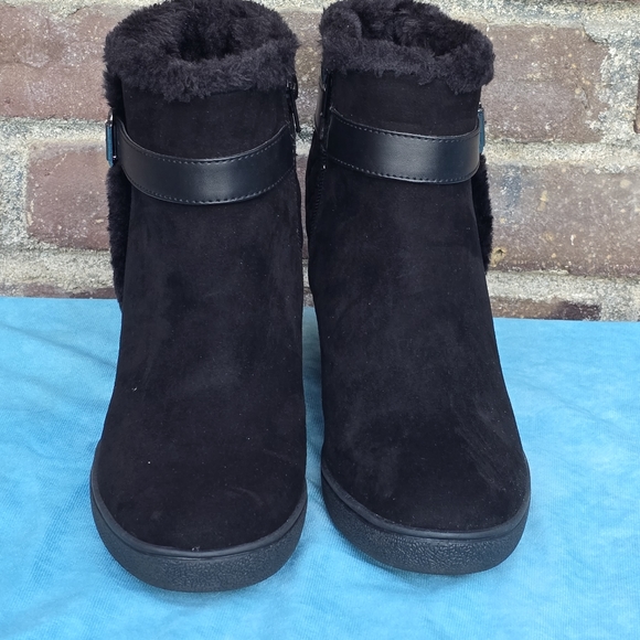 Unisa Wedges Suede Booties Boots Sz 8.5 - Picture 11 of 12